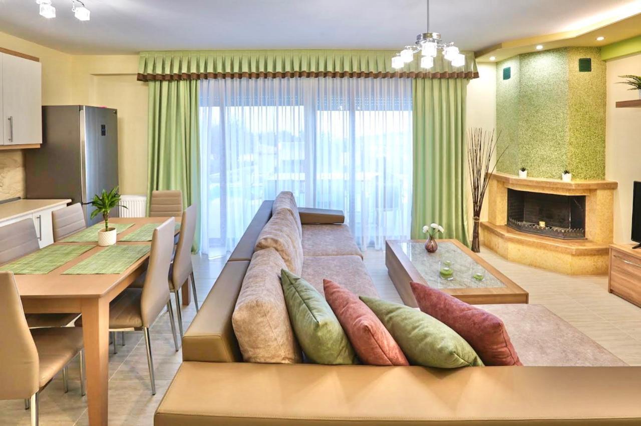 パリウリ Earthy Boutique Luxurious House -Marble Luxury Houseヴィラ エクステリア 写真