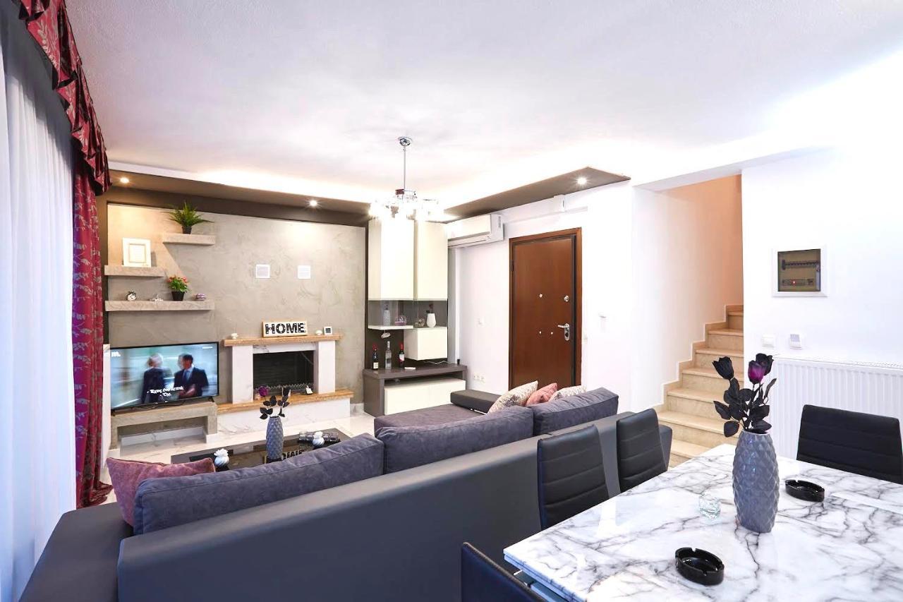 パリウリ Earthy Boutique Luxurious House -Marble Luxury Houseヴィラ エクステリア 写真